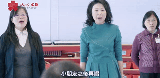 这里是香港，他们唱响国歌的样子，真美！