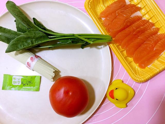 6-12个月宝宝辅食之三文鱼番茄面糊，快来看看如何制作吧：