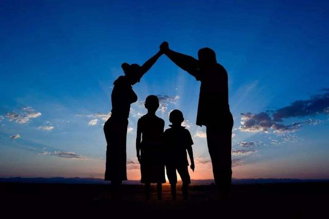 “孩子，爸妈不欠你什么，你的人生应该由自己来负责。”