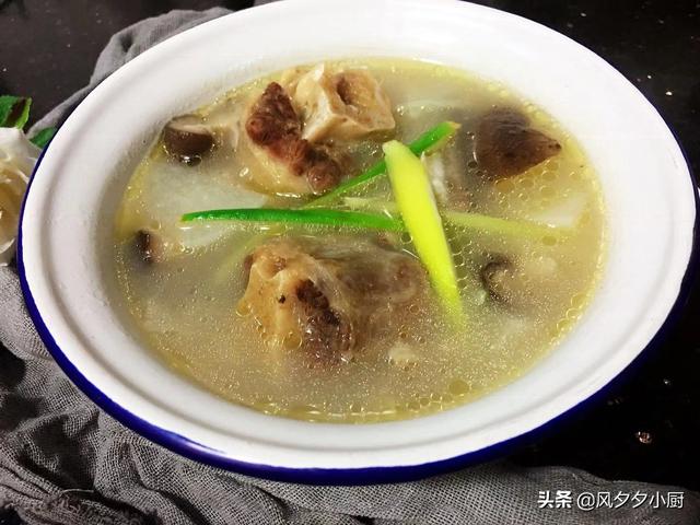 抓住身高猛长期，春天多喝这汤可以增强孩子骨骼的发育！