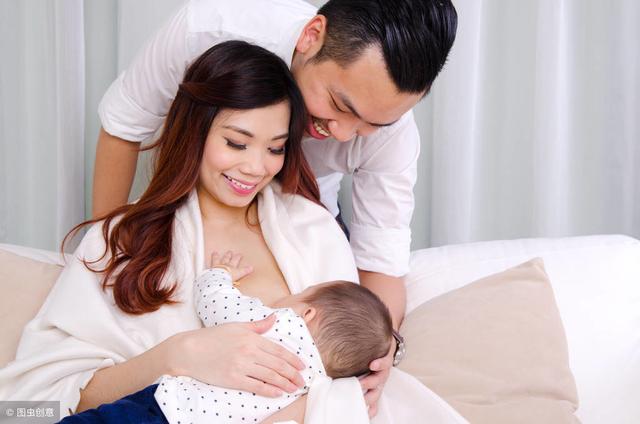 关爱新生儿：母乳喂养的宝宝，宝妈怎样知道宝宝是否吃饱了？