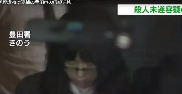 3胞胎妈摔子悲剧，倖存2儿送育幼，力挺：交给爸爸，会死的！