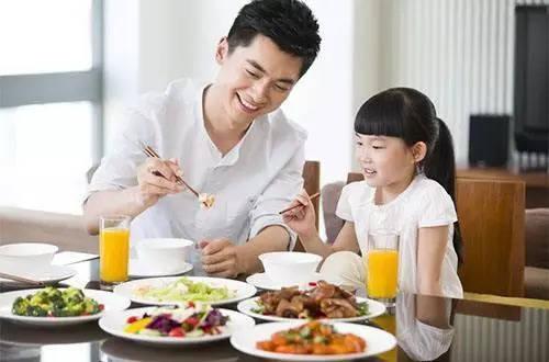 做到这4点，父母不高孩子也能长高!