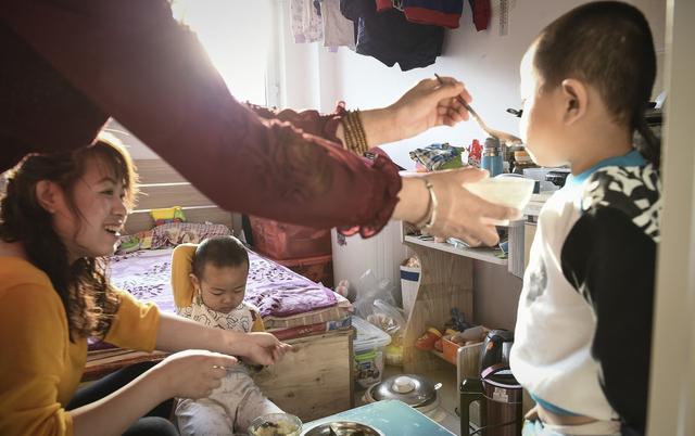 餐桌上3种汤，孩子尽量别喝！对脾胃伤害太大，家长别忽视！