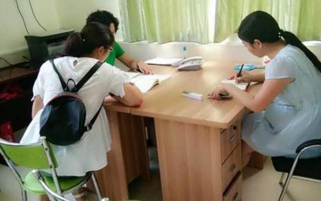 足口病高发期，如何有效杜绝传染源？请让孩子少碰这些公共玩具哦