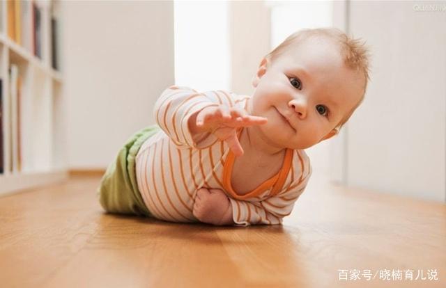 抓住孩子的爬行黄金期，正确引导正确锻炼，为走路打好基础