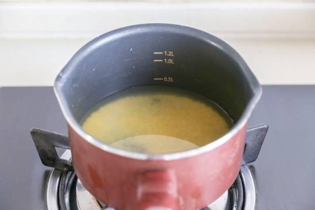 8个月宝宝辅食：自制粒粒面 ，宝妈你学会了吗？