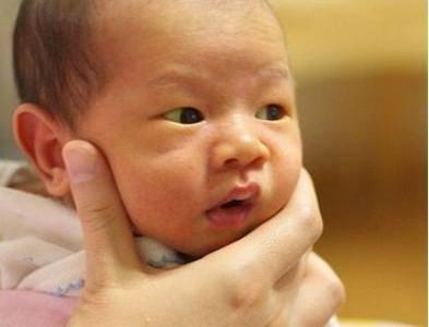 要想宝宝生下来皮肤白皙不长黄疸，孕妈怀孕期间应注意些什么呢？