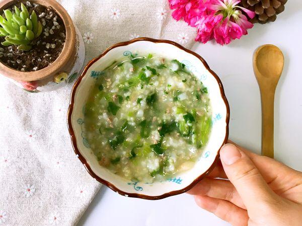 零失败补铁猪肝菠菜粥，大厨原来这么好当！