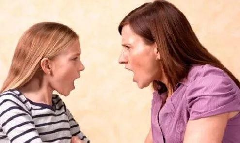 父母和孩子发生“战争”，只能通过打骂解决吗？