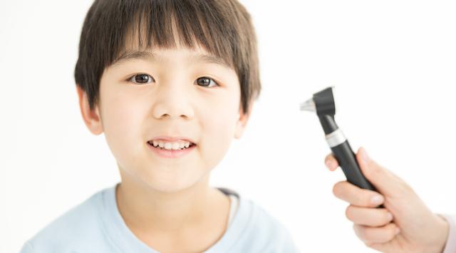 注意：宝宝有中耳炎的6个表现！如何预防宝宝患中耳炎？