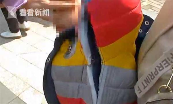 只因孙子一句话 奶奶怒扇他同学数巴掌还不道歉