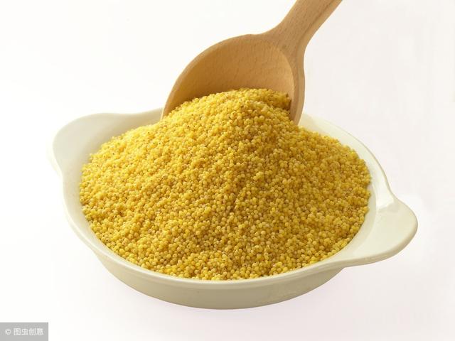 宝宝辅食小米粥的制作，简单的食材选择和制作也有大学问