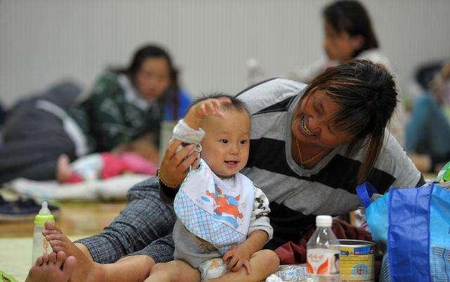 为什么有越来越多的奶奶不愿意带孩子了？这3个原因，现实又心酸