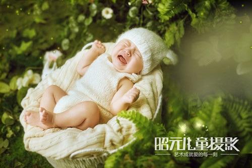 婴儿哭闹的正确解决方式
