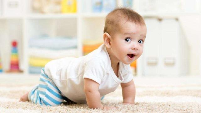 婴幼儿护理丨小孩多大需要穿小内内？