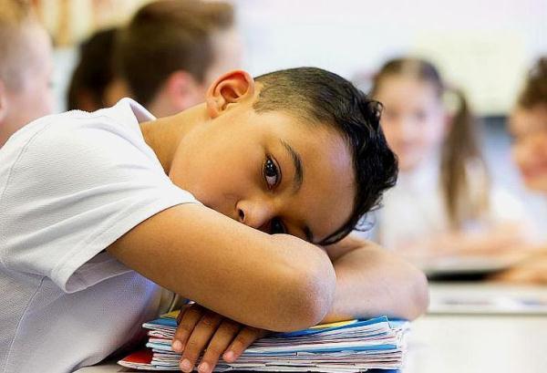 孩子好胜心强怎么办？学会这3点让孩子正确面对“输赢”！