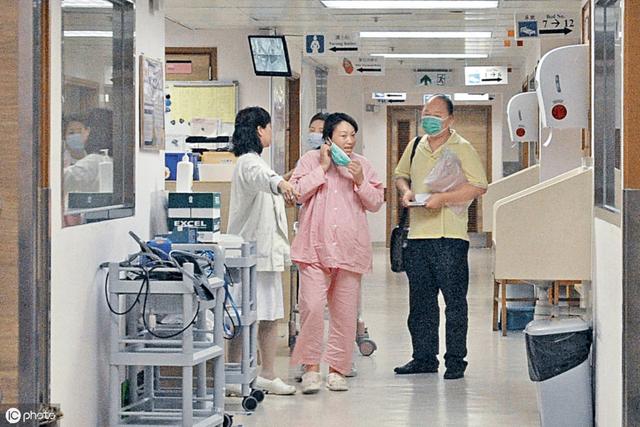 生孩子进产房前，一定不能忘买这两样东西，产妇必备