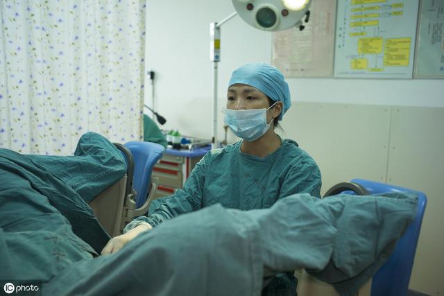 生孩子进产房前，一定不能忘买这两样东西，产妇必备