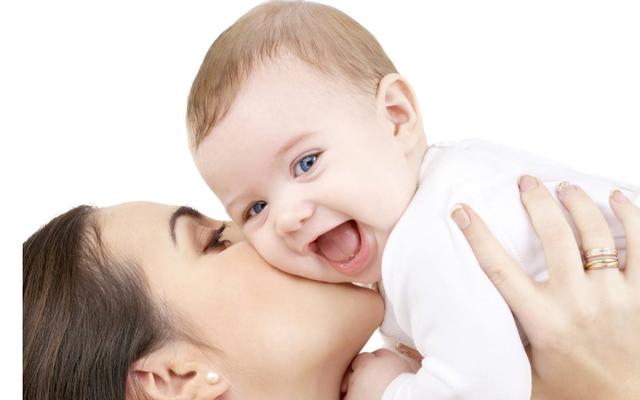 爸爸一个简单的动作导致孩子发生意外，很多家长忽略了