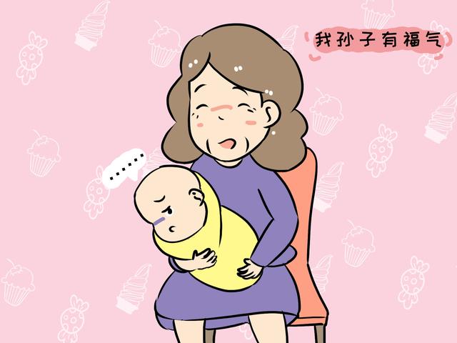 宝宝耳朵后面有小孔,奶奶见人就“炫耀”,亲戚的一番话点醒了她