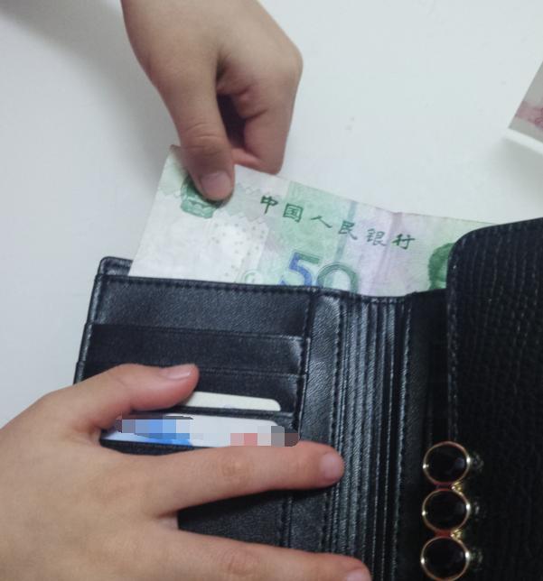 为什么孩子普遍偷过钱？父母记住这三句话，钱再也不会少