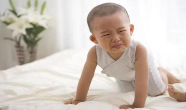 关于新生儿的冷知识，不知道的家长会担心婴儿发育，其实都正常