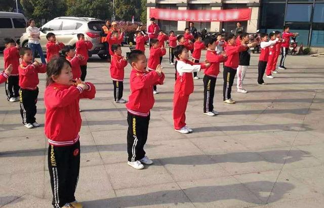 当孩子说：妈妈，我不想学了！你的回答会影响孩子一生！