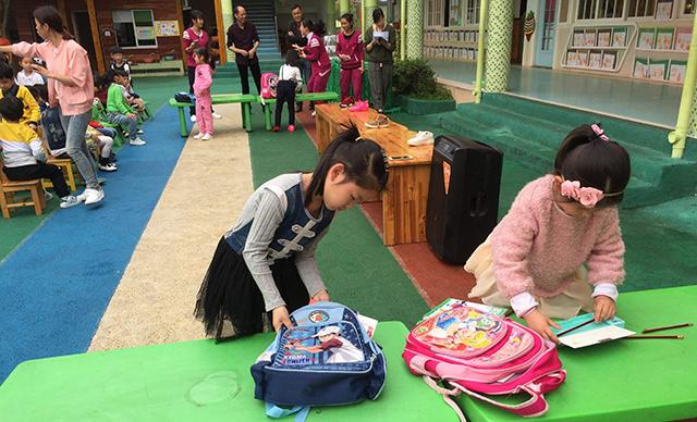 书包里装着孩子的性格！书包越整齐，孩子性格越优秀