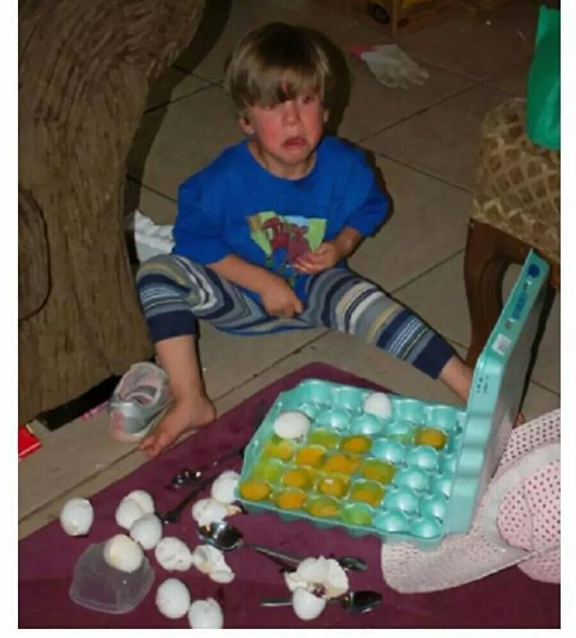 孩子独处一分钟会发生什么?这画面,真是让人哭笑不得