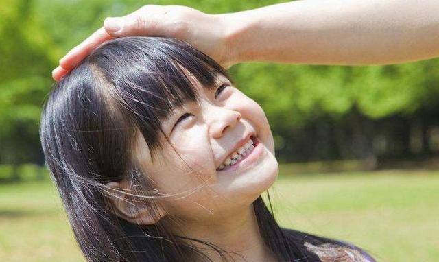 孩子长期缺少家长陪伴，情况有多糟？婴幼儿时期父母爱缺失难弥补