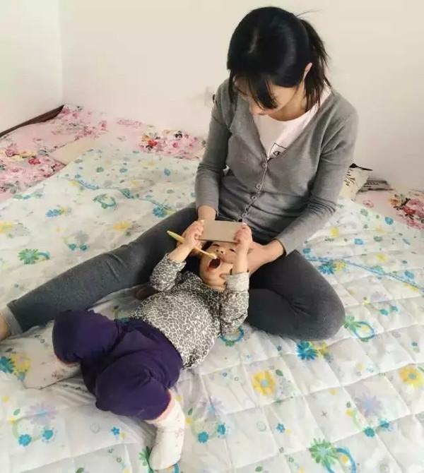 追着喂饭什么时候是个头？掌握这5个诀窍，让宝宝自己爱上吃饭