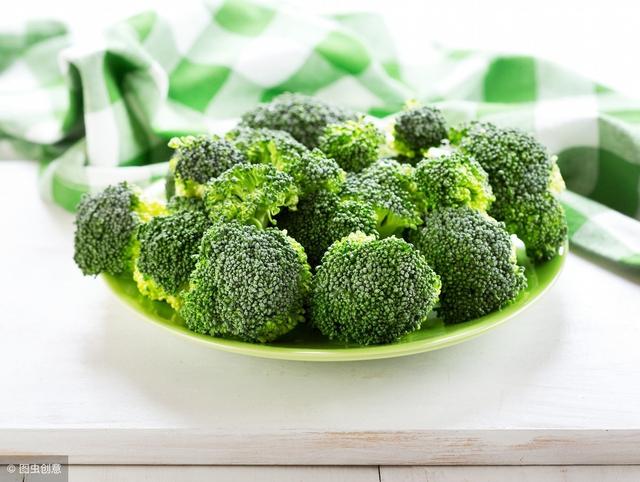 宝宝一便秘就用开塞露？不，聪明妈妈给宝宝吃这道辅食