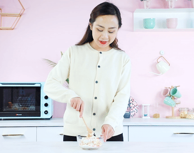 胡萝卜鸡肉肠这样做实在太美味，碗盘都要舔干净！