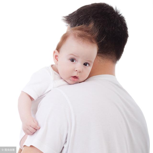 新生儿打嗝不停该如何医治？