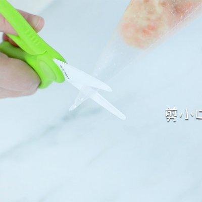 胡萝卜鸡肉肠这样做实在太美味，碗盘都要舔干净！