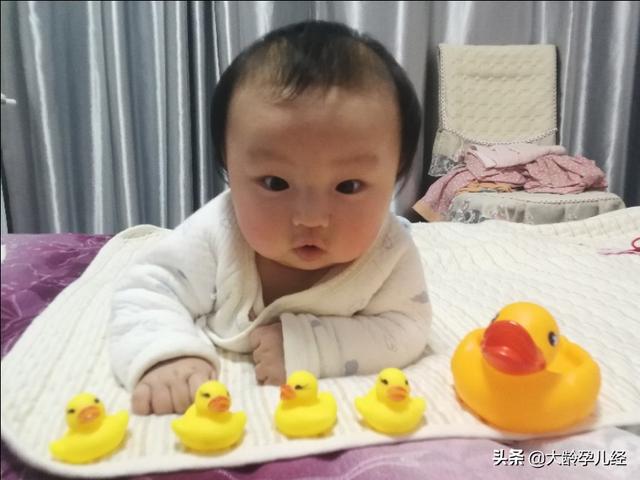 三个月的宝宝，注意培养最后一项能力很重要