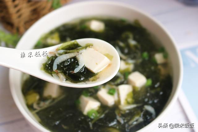 这三样做成汤,多给孩子喝,补钙长得快,提高免疫力,比骨汤强!