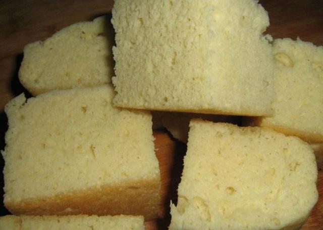 女性在哺乳期要少吃这2种东西,可能会影响乳汁,造成宝宝胀气