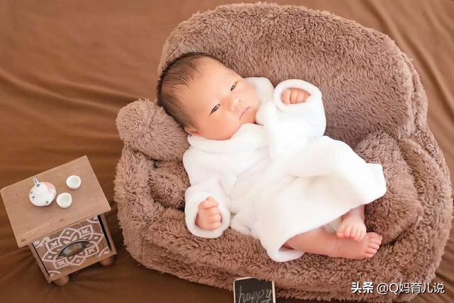 家长想让孩子长得高，在1岁之内可别做这3件事，有科学依据