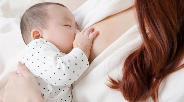 6 个月后母乳就没营养了吗？3 个常见喂养问题一次性解答