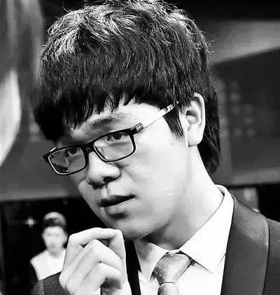 八胜韩国，制霸日本，世界最年轻七连冠，中国第一棋手柯洁才21岁！