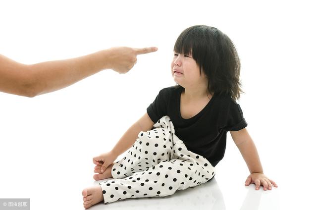 孩子胆小怕生，妈妈别发火，这5个方法，让娃变得越来越胆大！