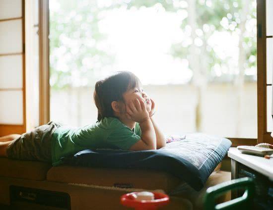 “偷拍”孩子近10年火爆全球，这才是好爸爸的正确打开方式