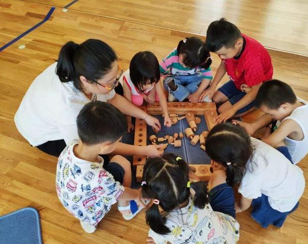 三岁半孩子上幼儿园被劝退，老师：幼儿园不是什么样的孩子都收