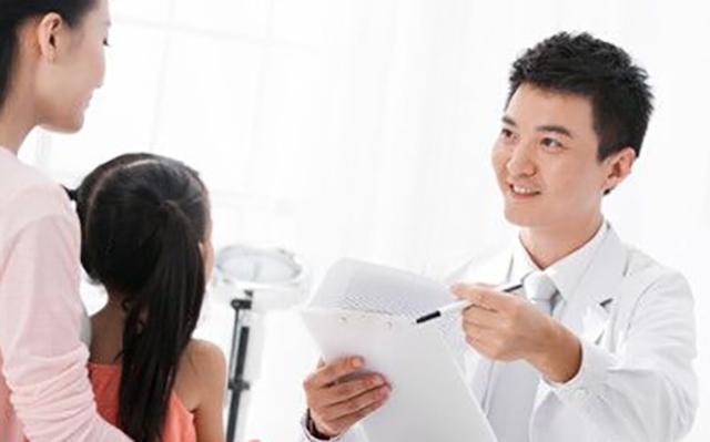 带孩子看病，你怎么与医生沟通？会这样做的爸妈，才是机智的