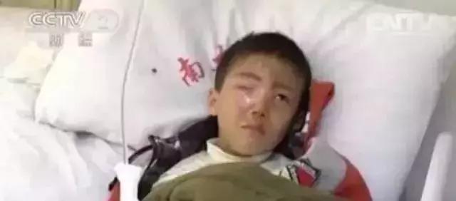 别给孩子玩这些东东了，家里一般都有，还是比较危险的呢！