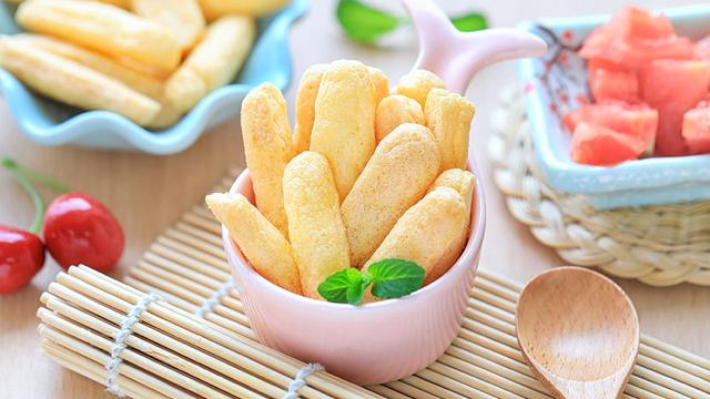 3岁前常吃这类辅食，娃说话早、口齿清楚，育儿专家也一直强调！