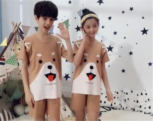 妈妈晒两孩子的照片，网友：为什么混血儿都长得那么好看？