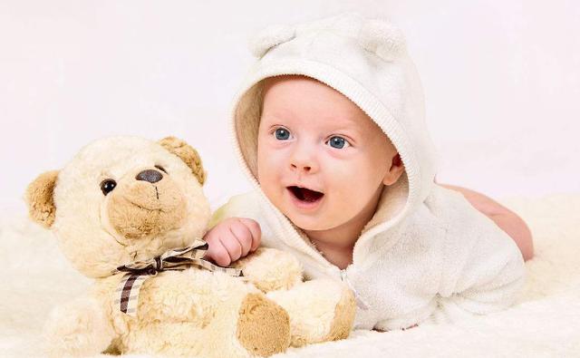 孩子哭闹不听话可能是叛逆期，孩子都有的3次叛逆期，家长要知道